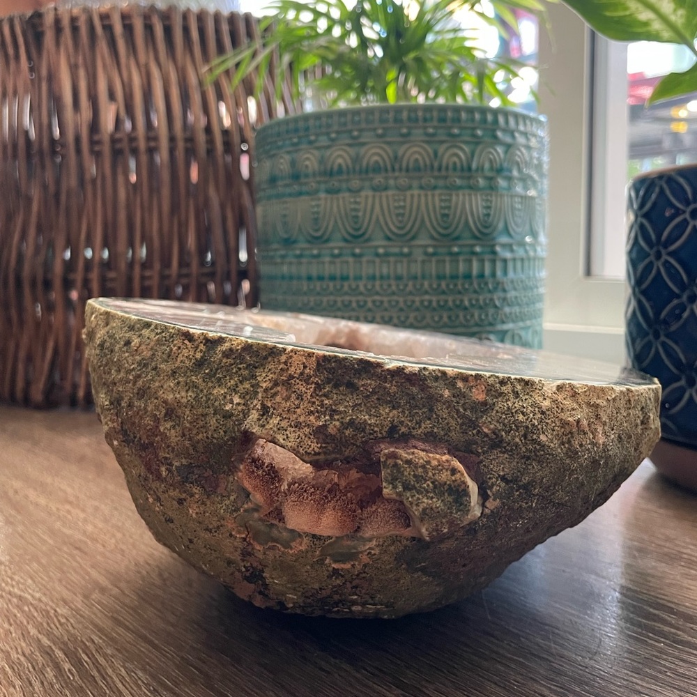 Agate Geode from Brazil - Picture 8 of 10